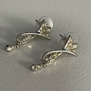 Costume bracelet and matching earrings